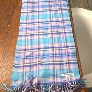 Vintage johnstons scarf 90 percent wool 10 percent Cashmere one size